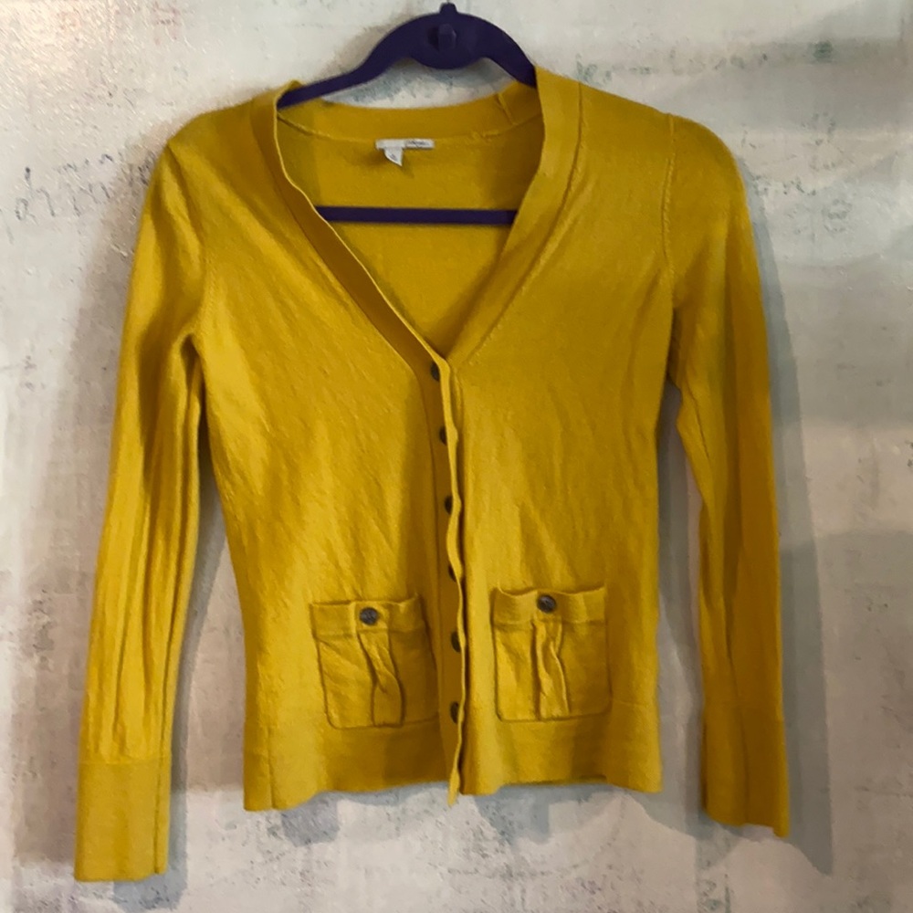Halogen small mustard yellow 100% merino wool button down cardigan w/ pockets
